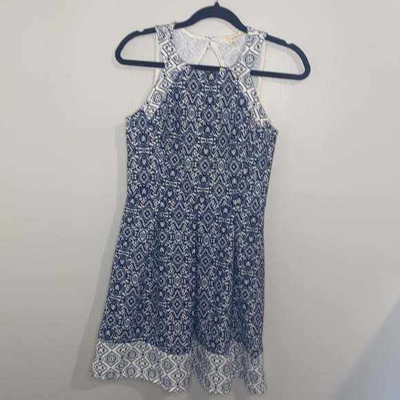 🎀NWT White and a Navy Blue dress! - Picture 2 of 10